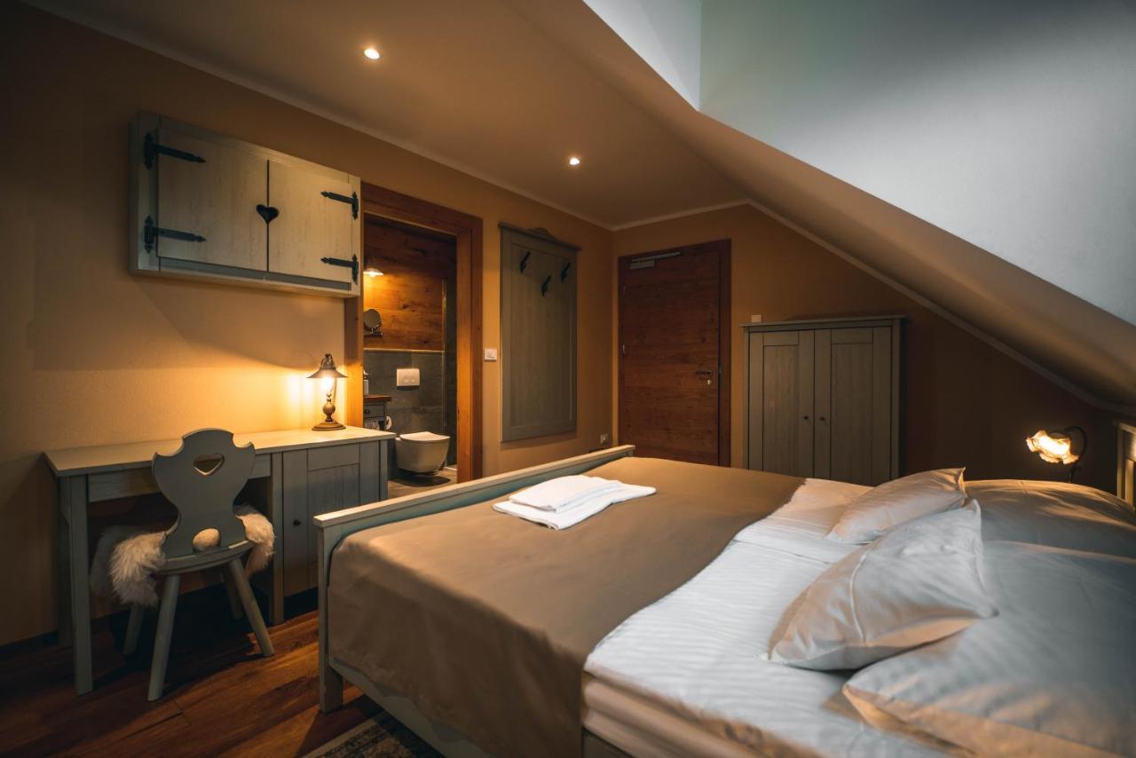 Hotel Zamorc Škofja Loka Exteriör bild