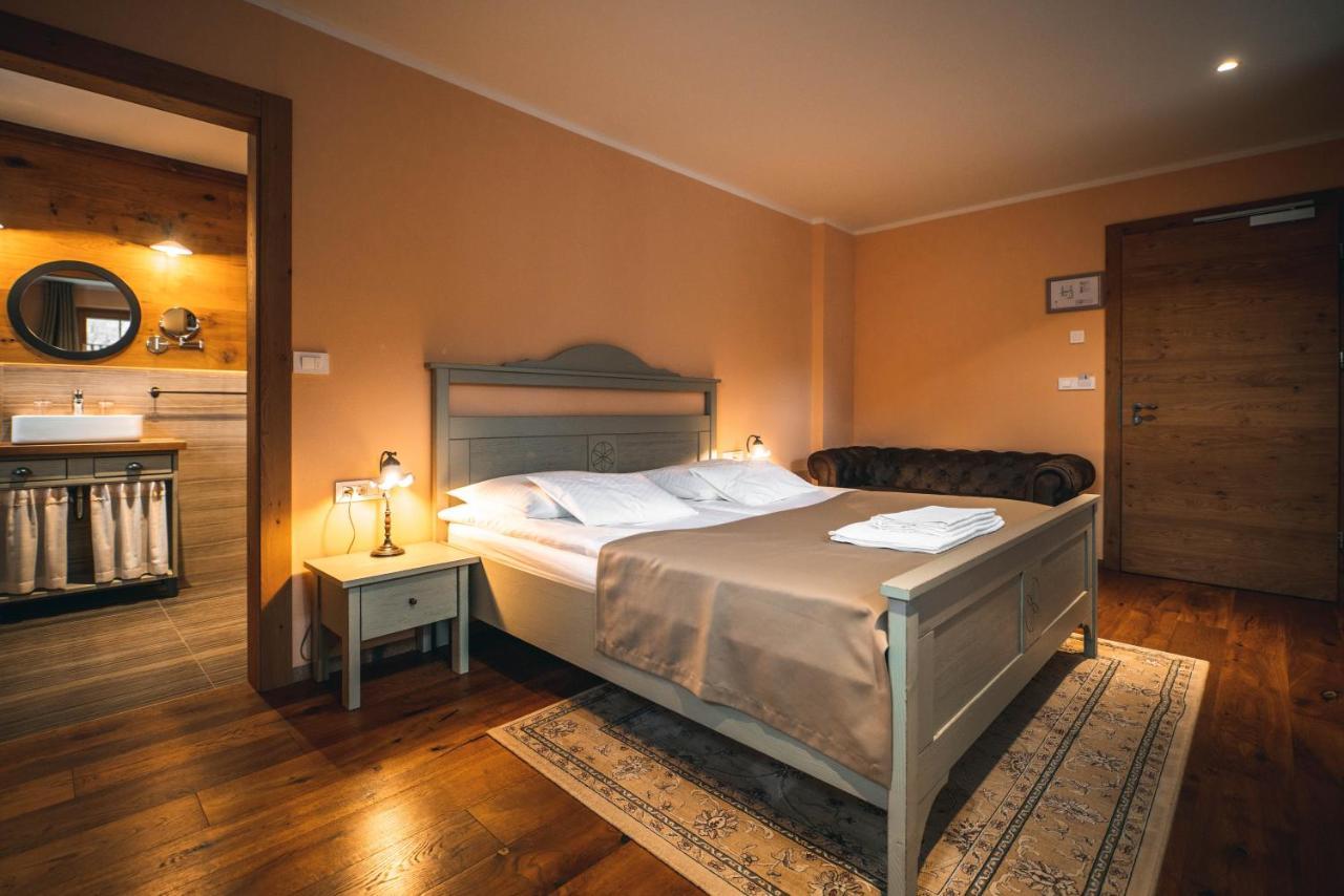 Hotel Zamorc Škofja Loka Exteriör bild