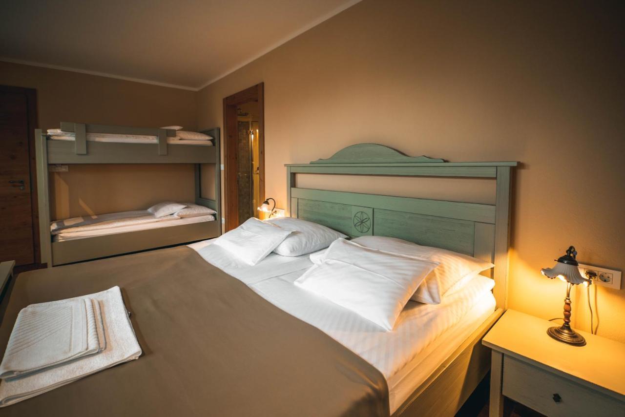 Hotel Zamorc Škofja Loka Exteriör bild