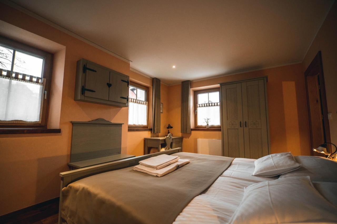 Hotel Zamorc Škofja Loka Exteriör bild
